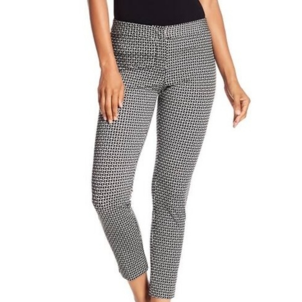 Amanda +Chelsea women's capris....size 2